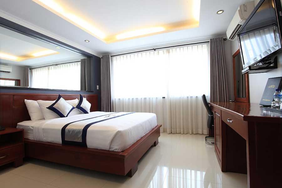 Opera Hotel Thành Pho Ho Chí Minh Esterno foto