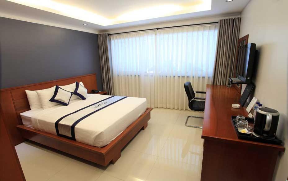 Opera Hotel Thành Pho Ho Chí Minh Esterno foto