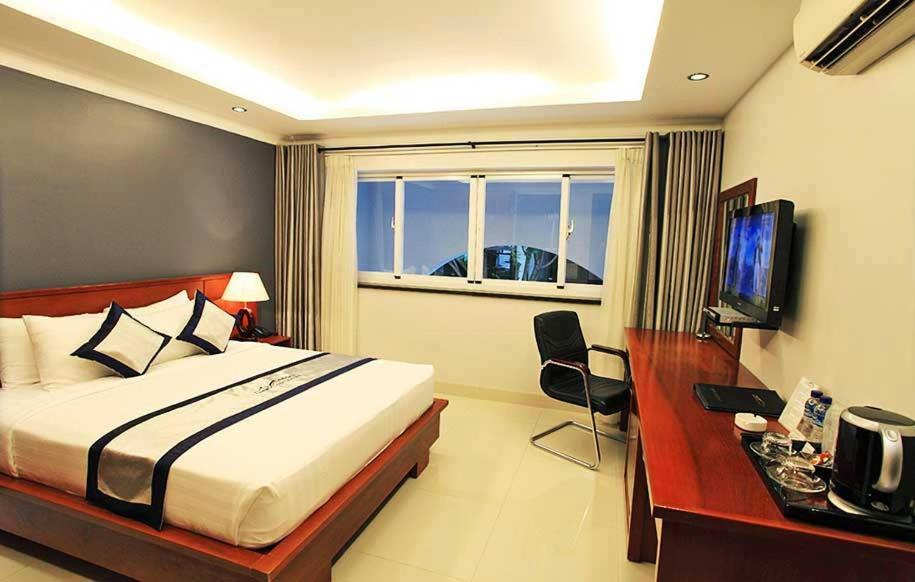 Opera Hotel Thành Pho Ho Chí Minh Esterno foto
