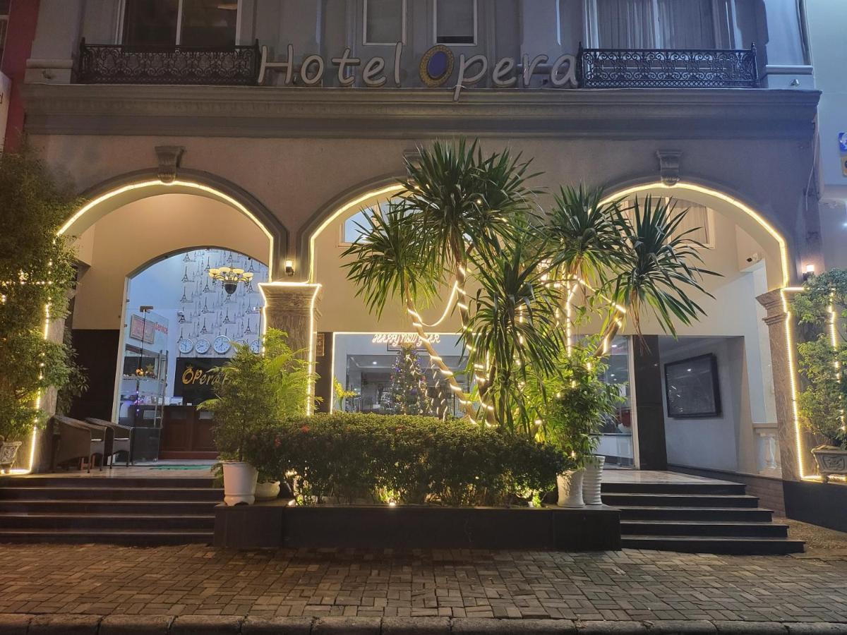 Opera Hotel Thành Pho Ho Chí Minh Esterno foto